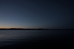 Dawn-chasing-the-night
